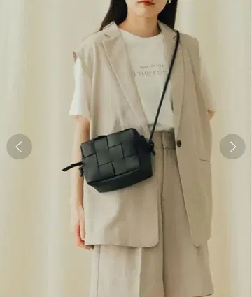 센스 오브 플레이스 어반 리서치 메쉬숄더백