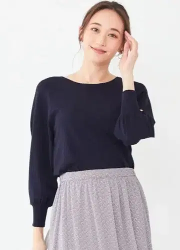 [ 세탁 가능 ] 턱 포인트 니트 네이비 사이즈 2