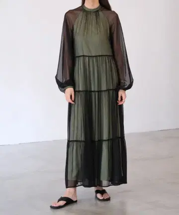 롱 쉬폰 원피스 액트 원피스 그린 블랙