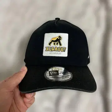XLARGE! 블랙 캡 고릴라 로고