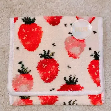 페이러 스트로베리 도트 손수건 파우치