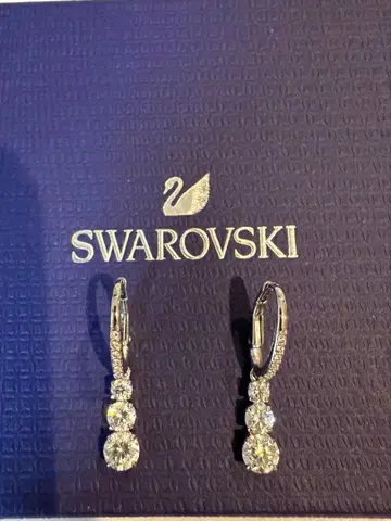 Swarovski Stilla Attract 후프 귀걸이
