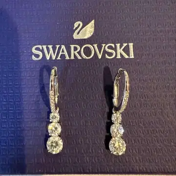 Swarovski Stilla Attract 후프 귀걸이