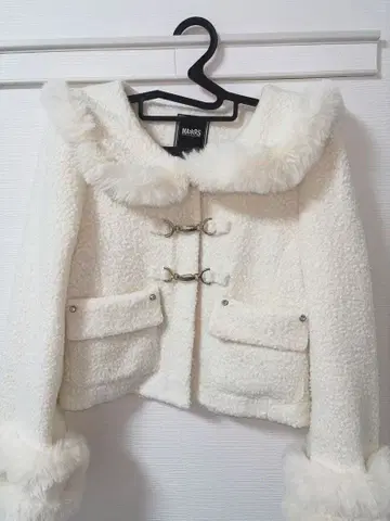 MARS 비트 부클레 숏코트 화이트