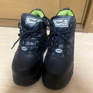 YOSUKE 블랙 하이컷 스니커즈