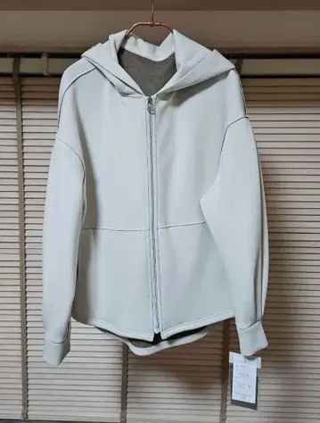 화이트 풀 집업 후드 부착 후드티