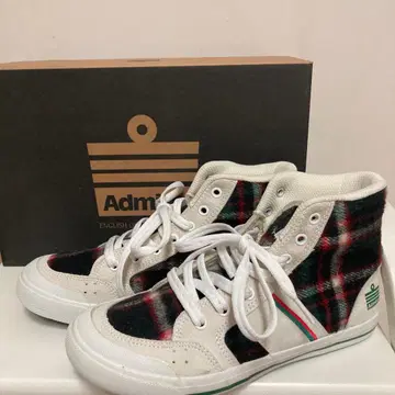 새상품 어드미럴 하이컷 스니커즈 23cm 체크