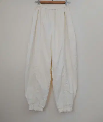 해린 도트 나일론 조거 팬츠 화이트 새상품
