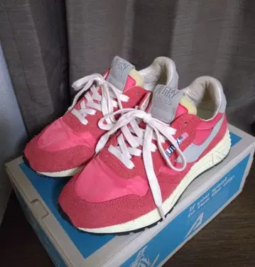 [ 사이즈 37 ] AUTRY REELWIND LOW WOM