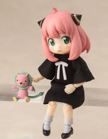 S.H.Figuarts 아냐 포저 사복 버전