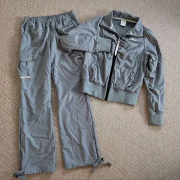 [ 몇 회 착용 ] adidas 여성용 윈드 브레이커 상하의 셋업 S