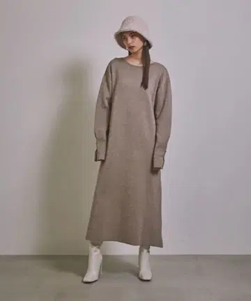 MIELI INVARIANT Glitter Dot Knit Dress