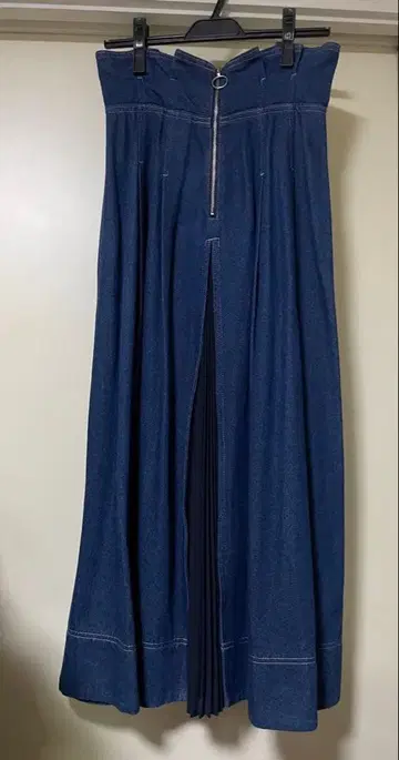 MERCURYDUO 플리츠 절개 데님 플레어 스커트 S 사이즈 데님