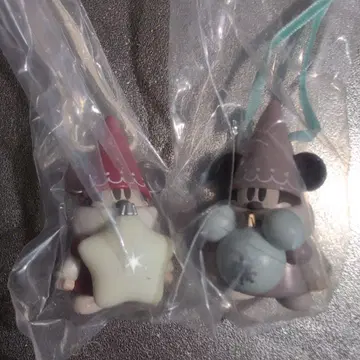 릴린린 캡슐 토이 2025 빨간색, 베이지