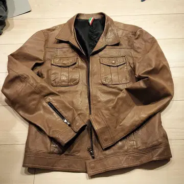 브라운 가죽 자켓