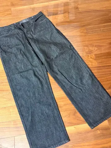 다크 그레이 스트레이트 레그 데님 34