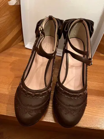 LIZ LISA 펌프스 브라운 M 리본