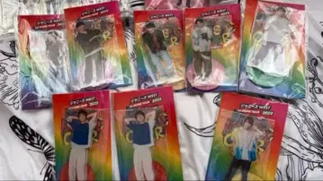 WEST. 아크릴 스탠드 세트