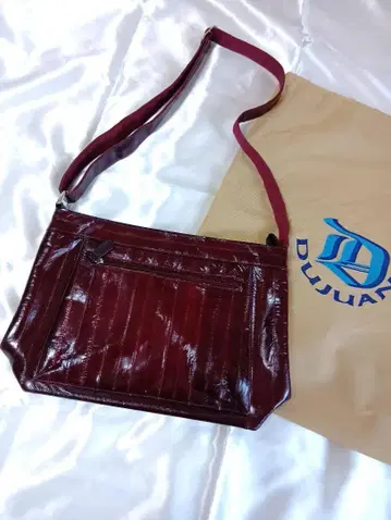 DUJUAN 버건디 숄더백 [새상품급] 수납 가방 포함