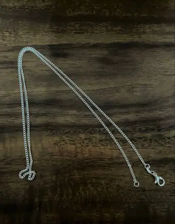 실버 체인 목걸이
