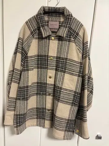 베이지 블랙 체크 무늬 셔츠 자켓