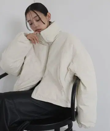 hellam 패딩 숏 다운 자켓 아이보리