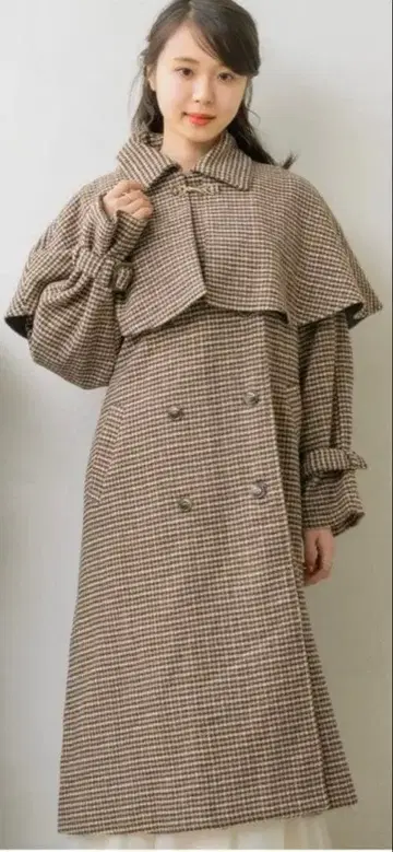 체크 무늬 더블 브레스트 롱 코트