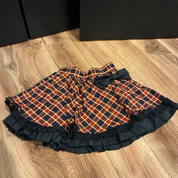 새상품급 체크 무늬 플레어 스커트 M 사이즈 리본 탈부착 가능