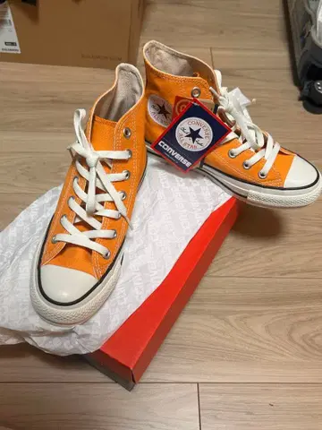 미사용 새상품! CONVERSE 오렌지 하이컷 REACT