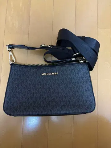 MICHAEL KORS 블랙 숄더백