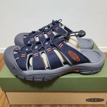 미사용 새상품 KEEN 27 슬라이드 뉴포트 샌들 킨