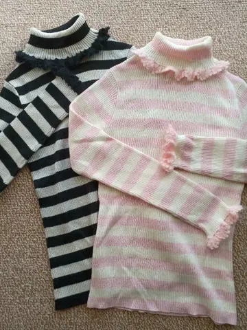 보더 터틀넥 2장 세트 에밀리 템플큐트