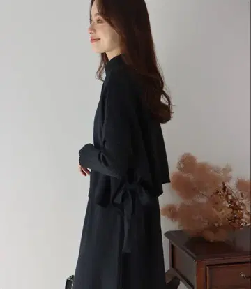 사이드 리본 케이프 베스트 니트 & 리브 니트 원피스 셋업 블랙