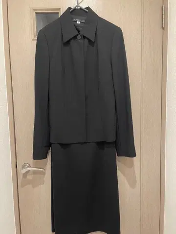 미쉘클랑 블랙 수트