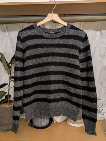 A.P.C. 아페쎄 보더 니트