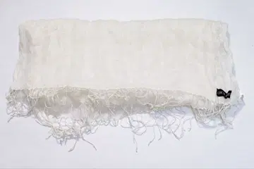 새상품급 CECIL McBEE 린넨 스톨 화이트