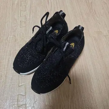 [ 새상품급 ] 블랙 글리터 스니커즈