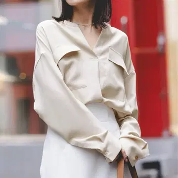 [ 새상품급 ] NOBLE 노블 워크 디테일 드레이프 셔츠 베이지