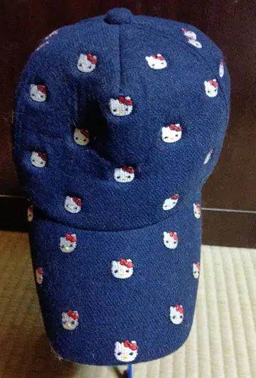 니나뮤우 x 헬로키티 콜라보 캡 네이비