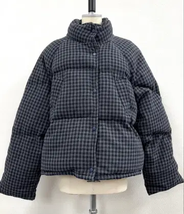 체크 무늬 숏 다운 자켓