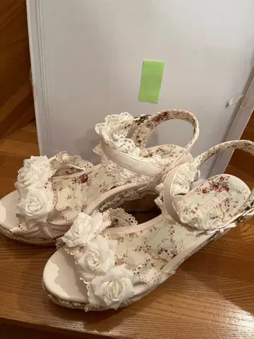 LIZ LISA 꽃무늬 화이트 M