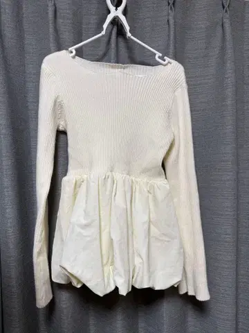 titivate 밑단 벌룬 도킹 보트넥 리브 니트