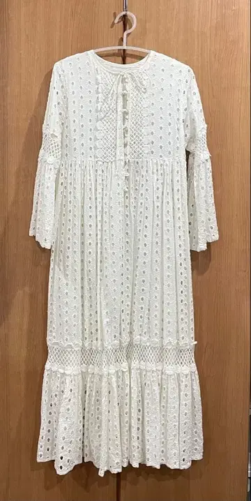 Freada 컷워크 자수 레이스 원피스