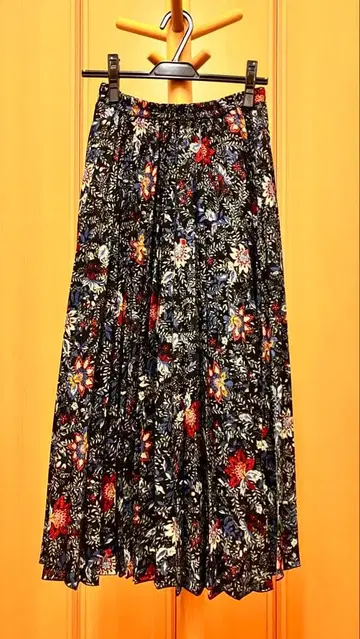 URBAN RESEARCH DOORS 꽃무늬 플리츠 스커트 새상품급