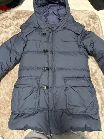 네이비 다운 자켓 후드 부착