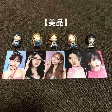 르세라핌 어깨 쿵 컴프 트레이딩 카드