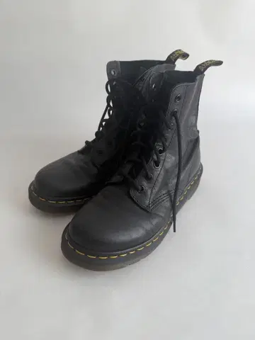 Dr.Martens 8홀 24cm