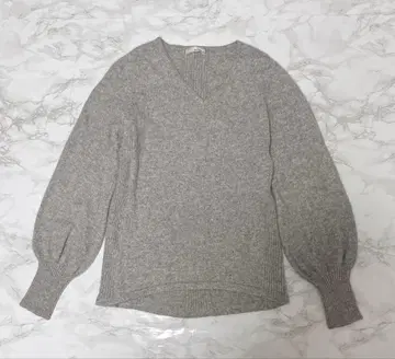 베아트리스 BEATRICE 캐시미어 100% V넥 니트 긴팔 38