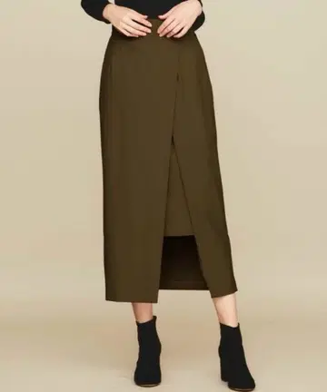 STUDIOUS 모이스트 트윌 슬릿 롱 스커트 카키