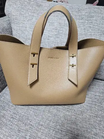 [ 새상품급 ] CHARKES & KEITH 토트백 파우치 포함 복조리